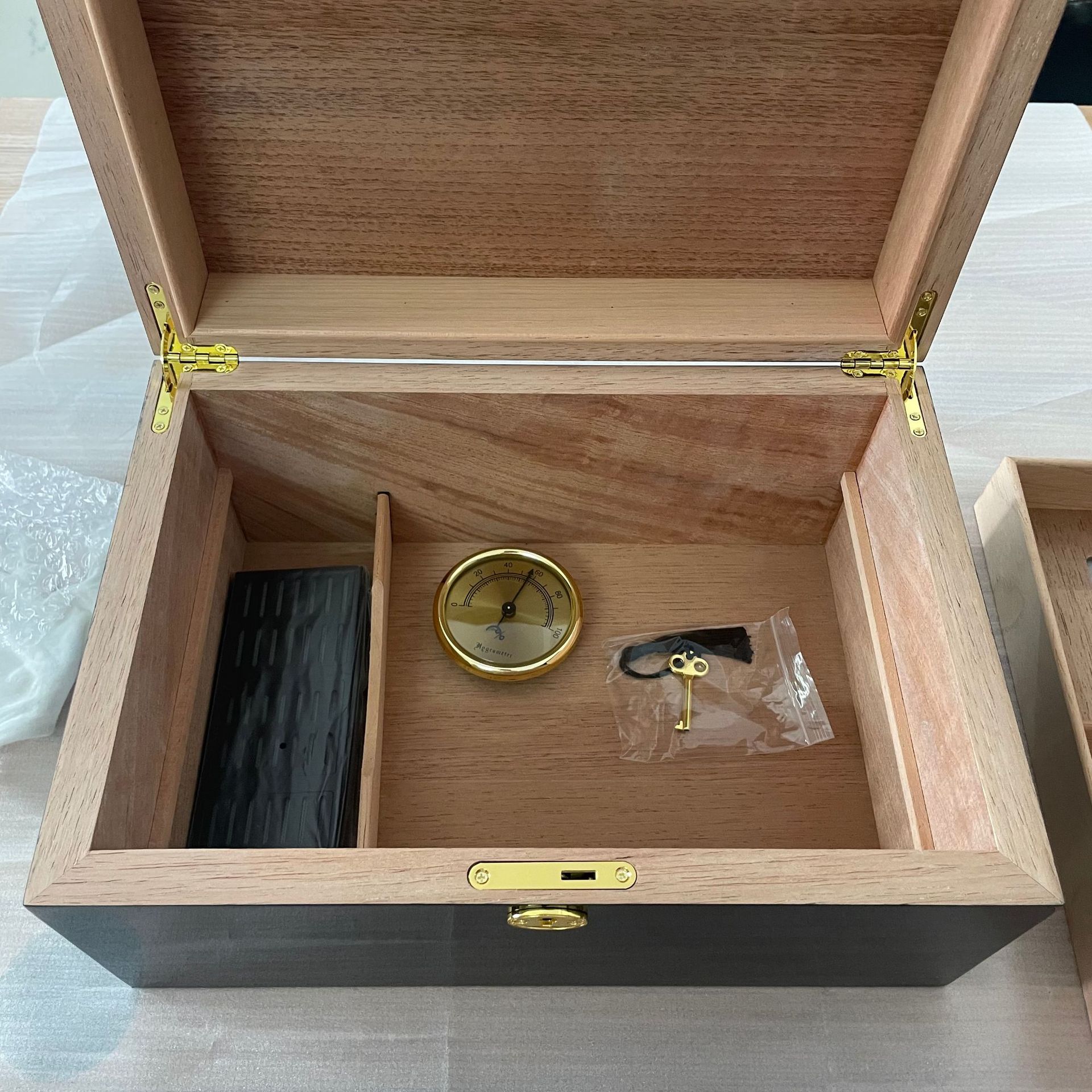 Spanish Cedar wood Cigar humidor